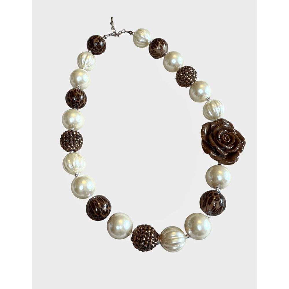 Bold Chunky Beaded Necklace with Flower‎